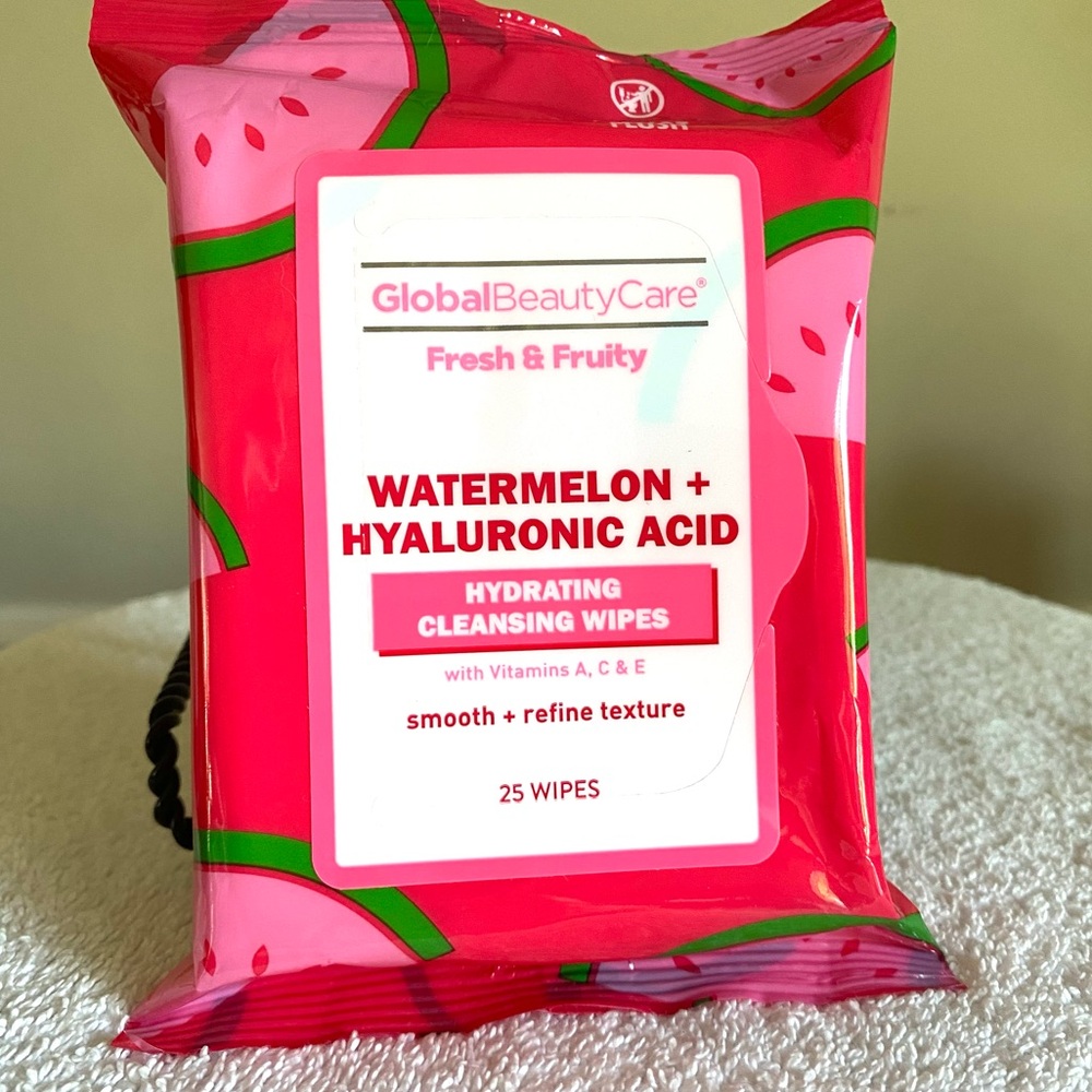 🐭 SALE! Global Beauty 25ct Watermelon & hyaluronic acid hydrating Cleansing Wipe